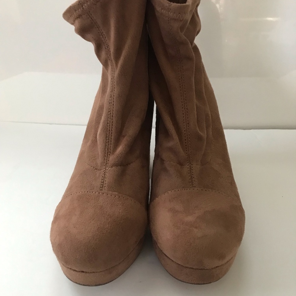 F21 Booties🖤 - Picture 3 of 5